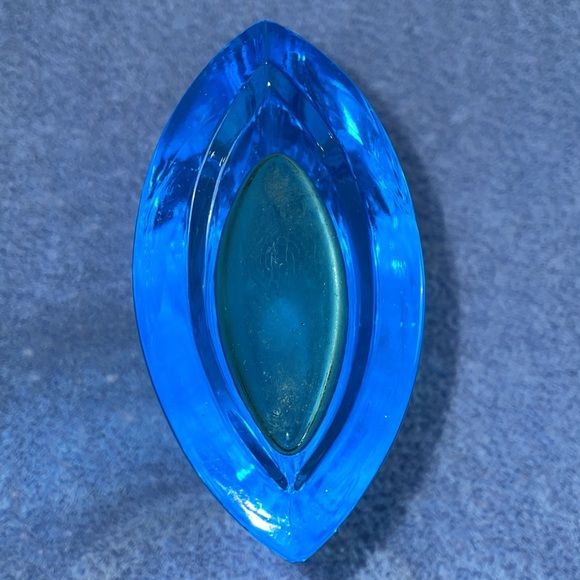 Vintage 1960’s MCM Aqua Blue Hand Blown Vase. - Picture 4 of 4